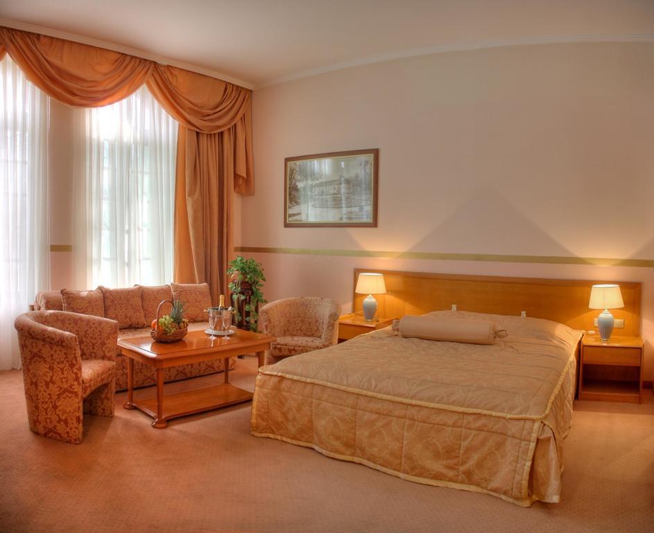 Garni Hotel Park Palic Exterior photo