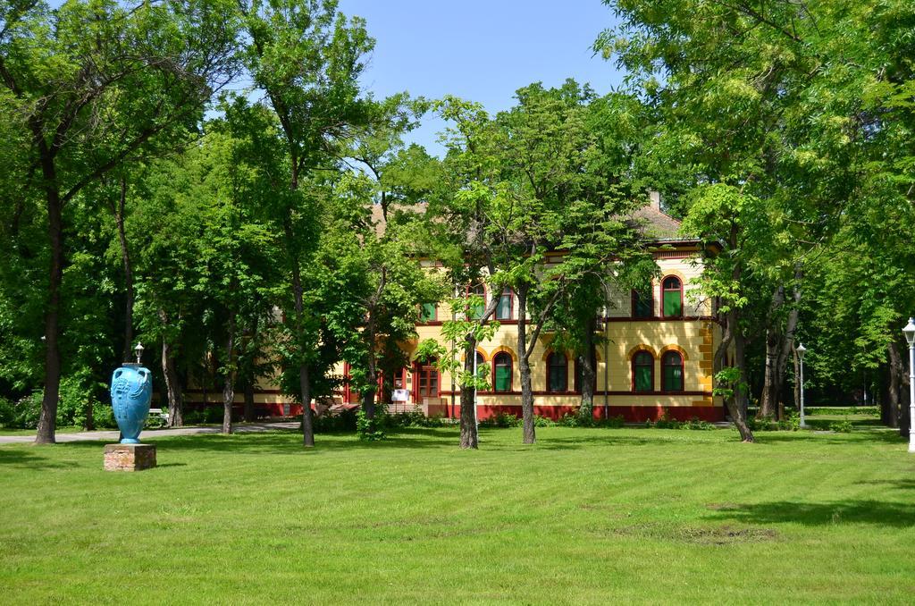 Garni Hotel Park Palic Exterior photo