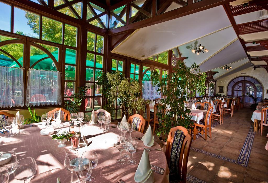 Garni Hotel Park Palic Exterior photo