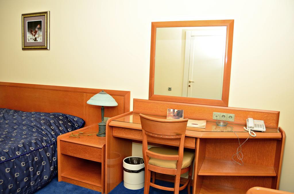 Garni Hotel Park Palic Exterior photo