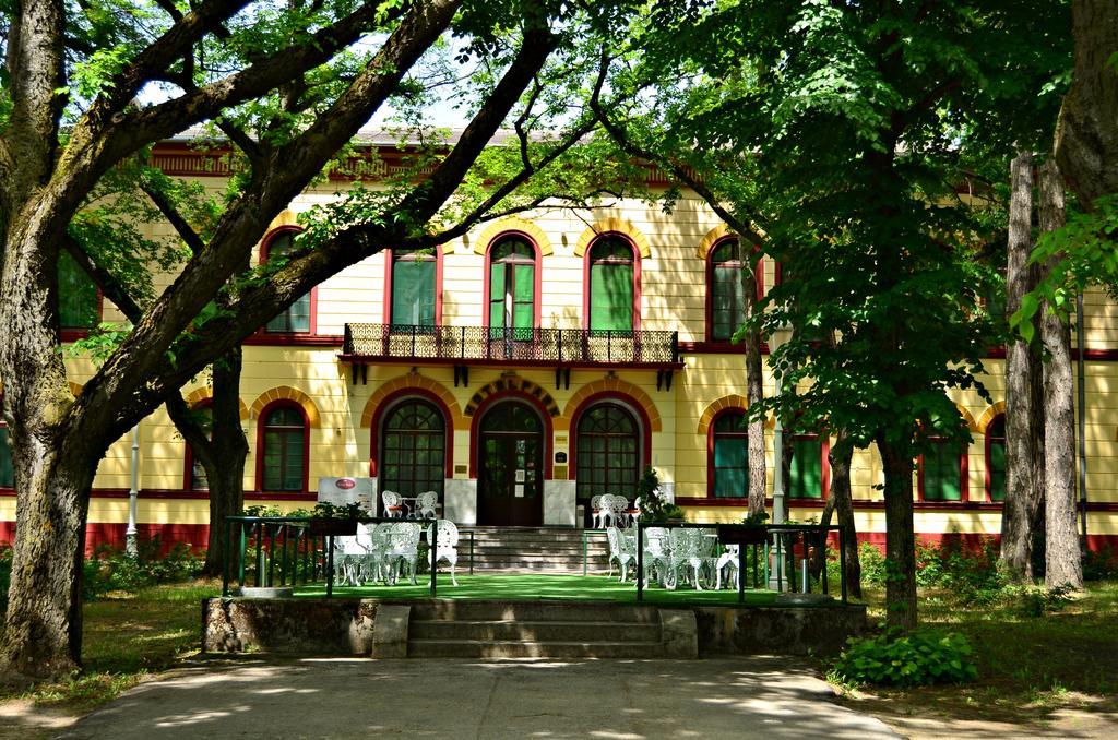 Garni Hotel Park Palic Exterior photo