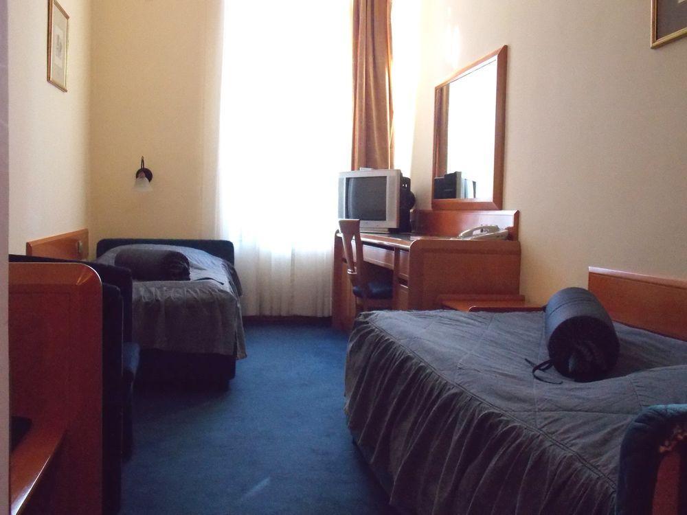 Garni Hotel Park Palic Exterior photo