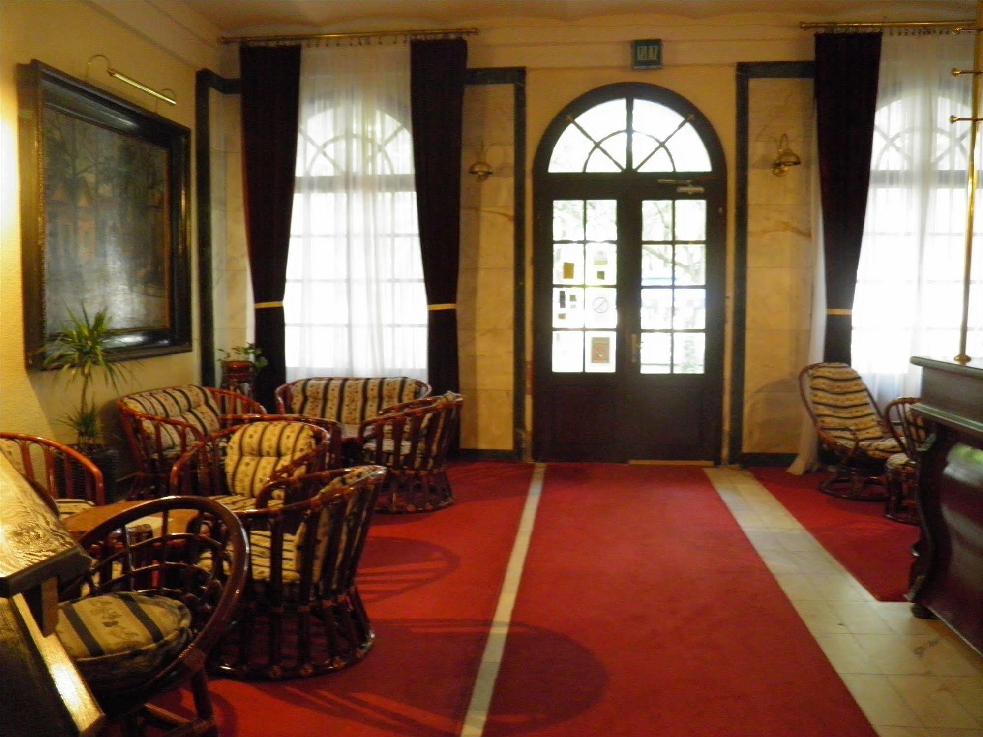 Garni Hotel Park Palic Exterior photo