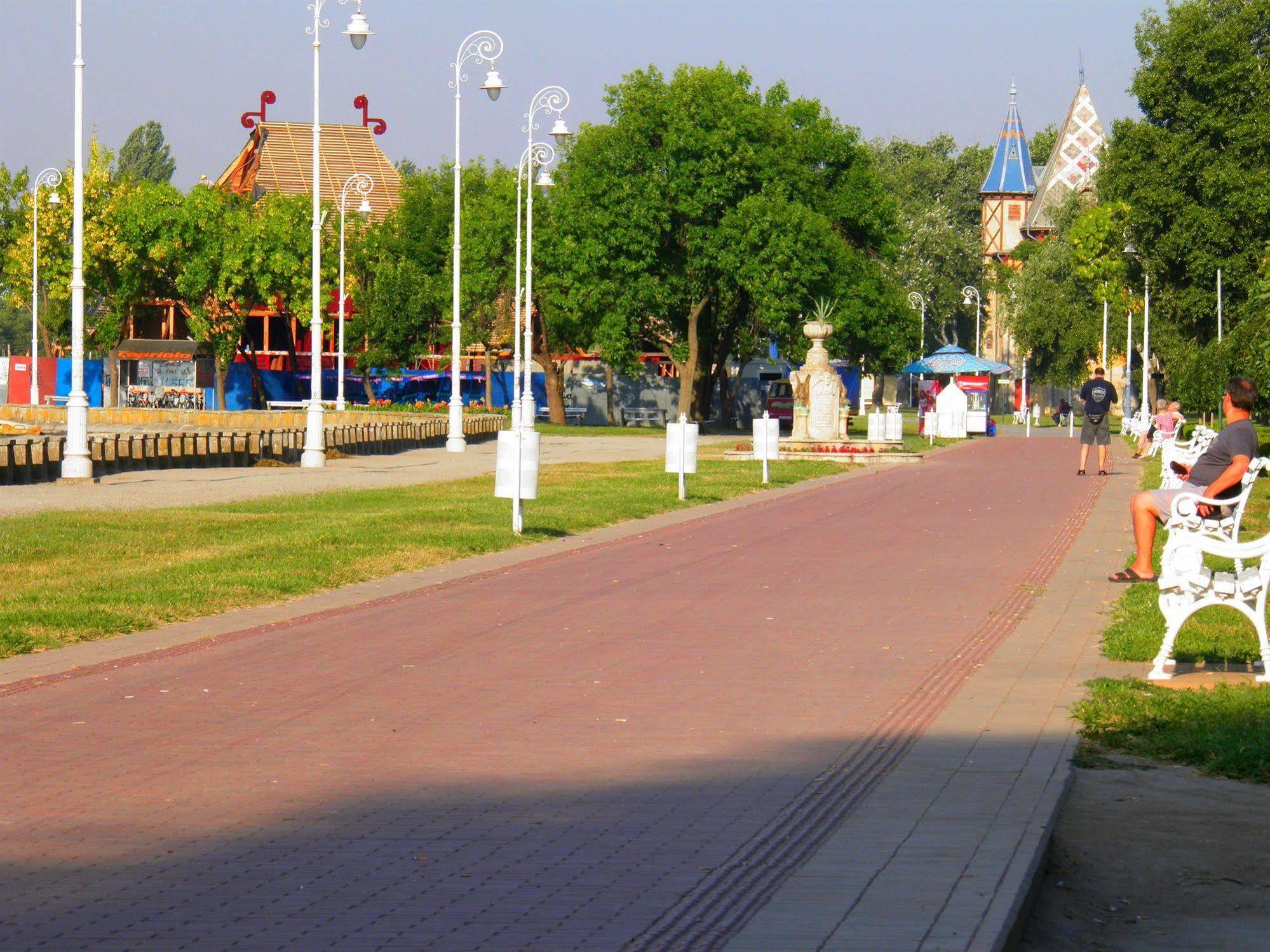 Garni Hotel Park Palic Exterior photo